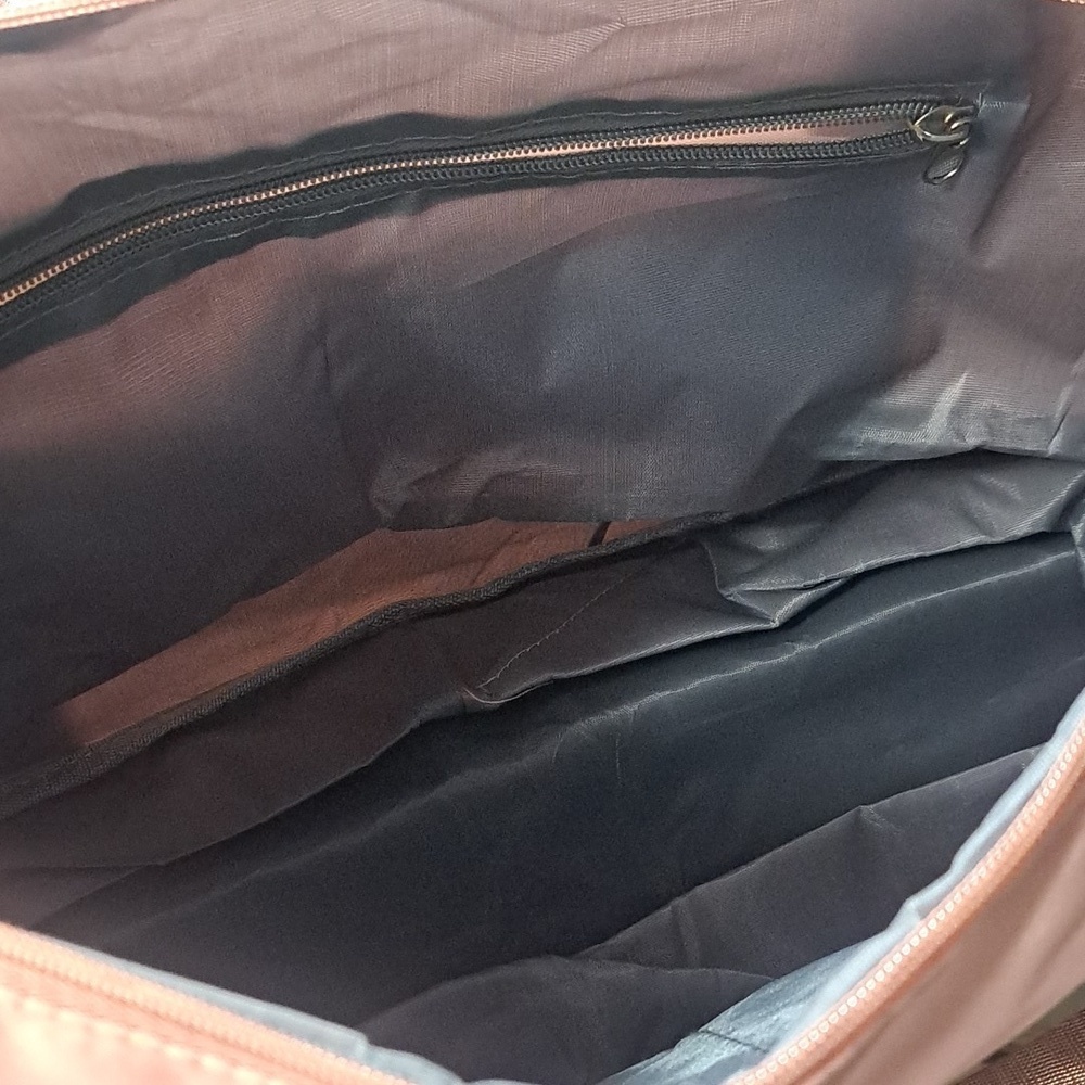 Light Pink Travel Duffel Bag With Zip Extending Bottom - Picture 8 of 11